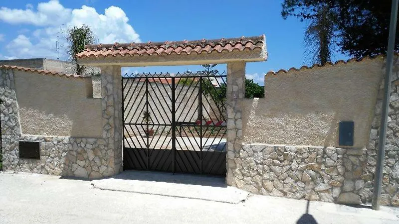 Casa Vacanze Mediterraneo Villa Tre Fontane Italia
