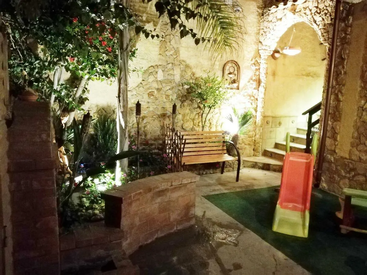 Casa Vacanze Mediterraneo Villa Tre Fontane 0*,  Italia